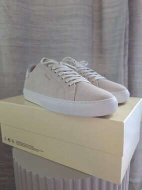Axel Arigato Beige/Off White Suede Clean 90 Sneakers US 9 EU 42. Only Worn Once.